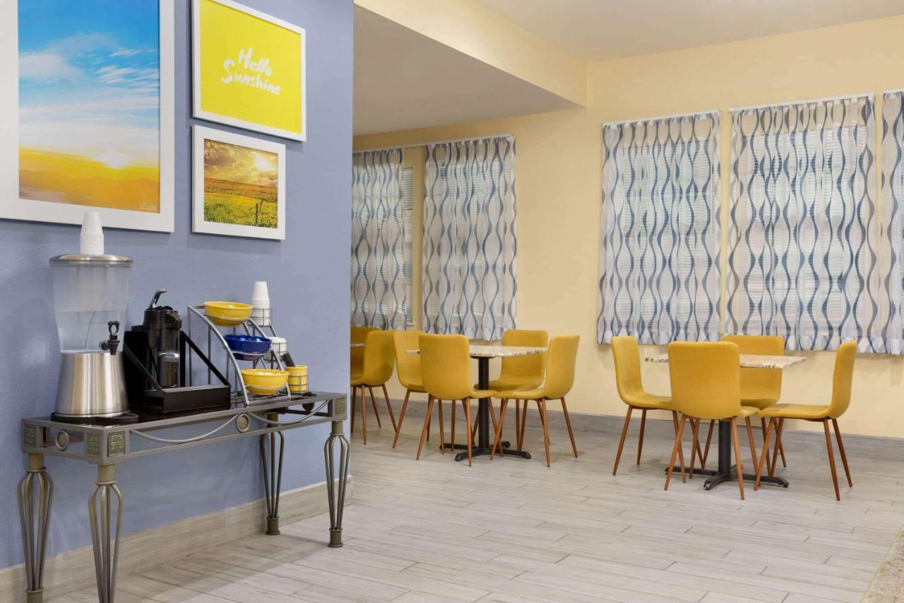 Days Inn & Suites By Wyndham Dfw Airport South-Euless Esterno foto