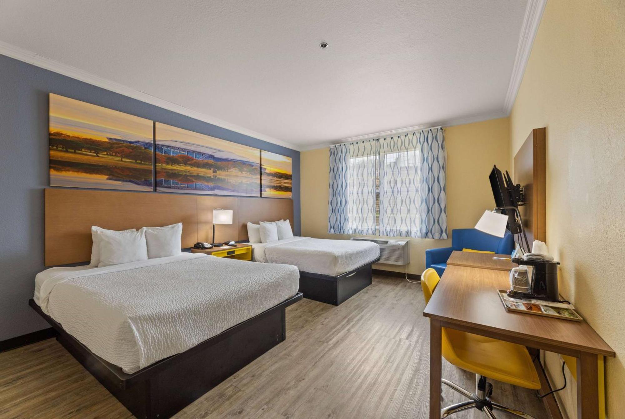 Days Inn & Suites By Wyndham Dfw Airport South-Euless Esterno foto