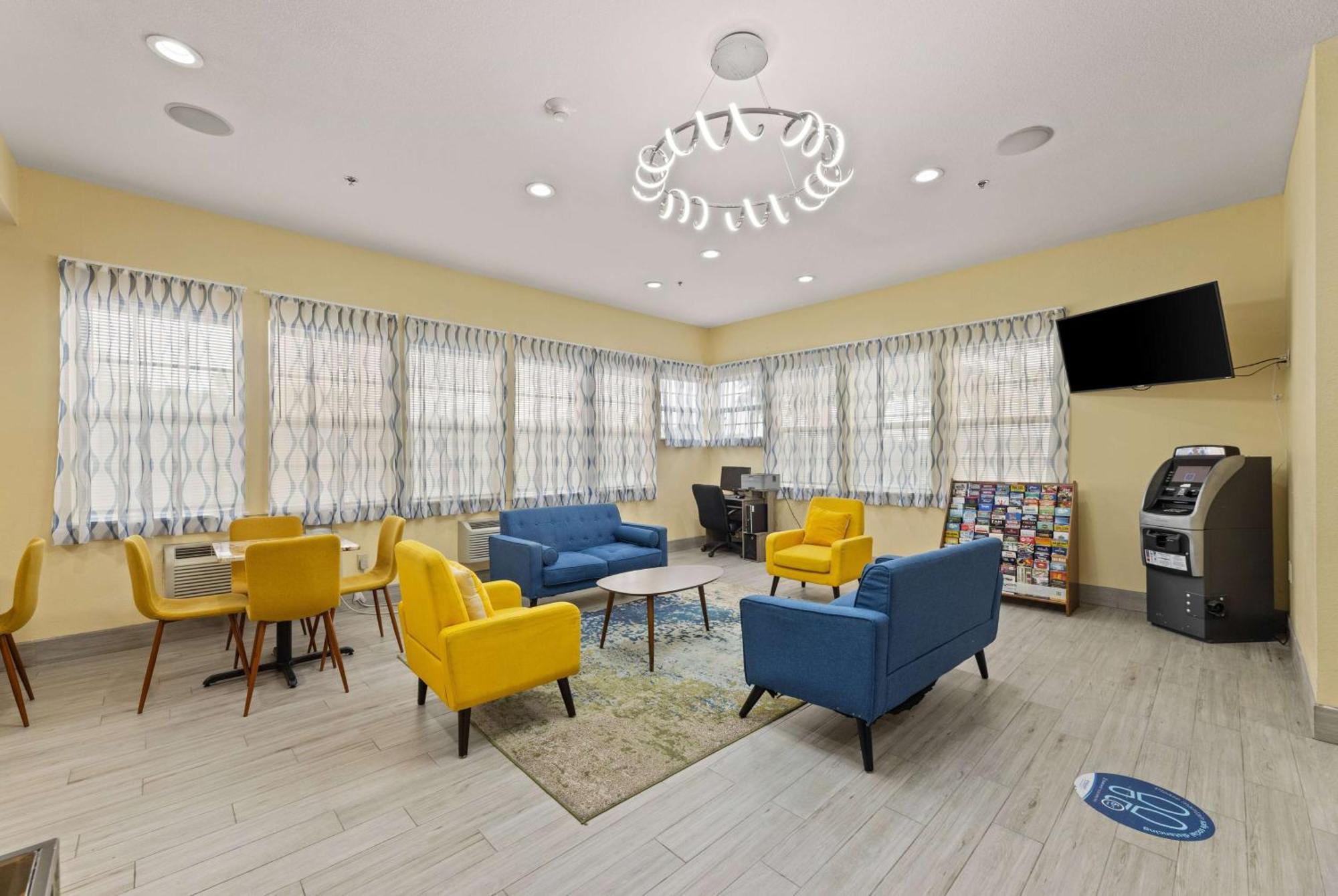 Days Inn & Suites By Wyndham Dfw Airport South-Euless Esterno foto