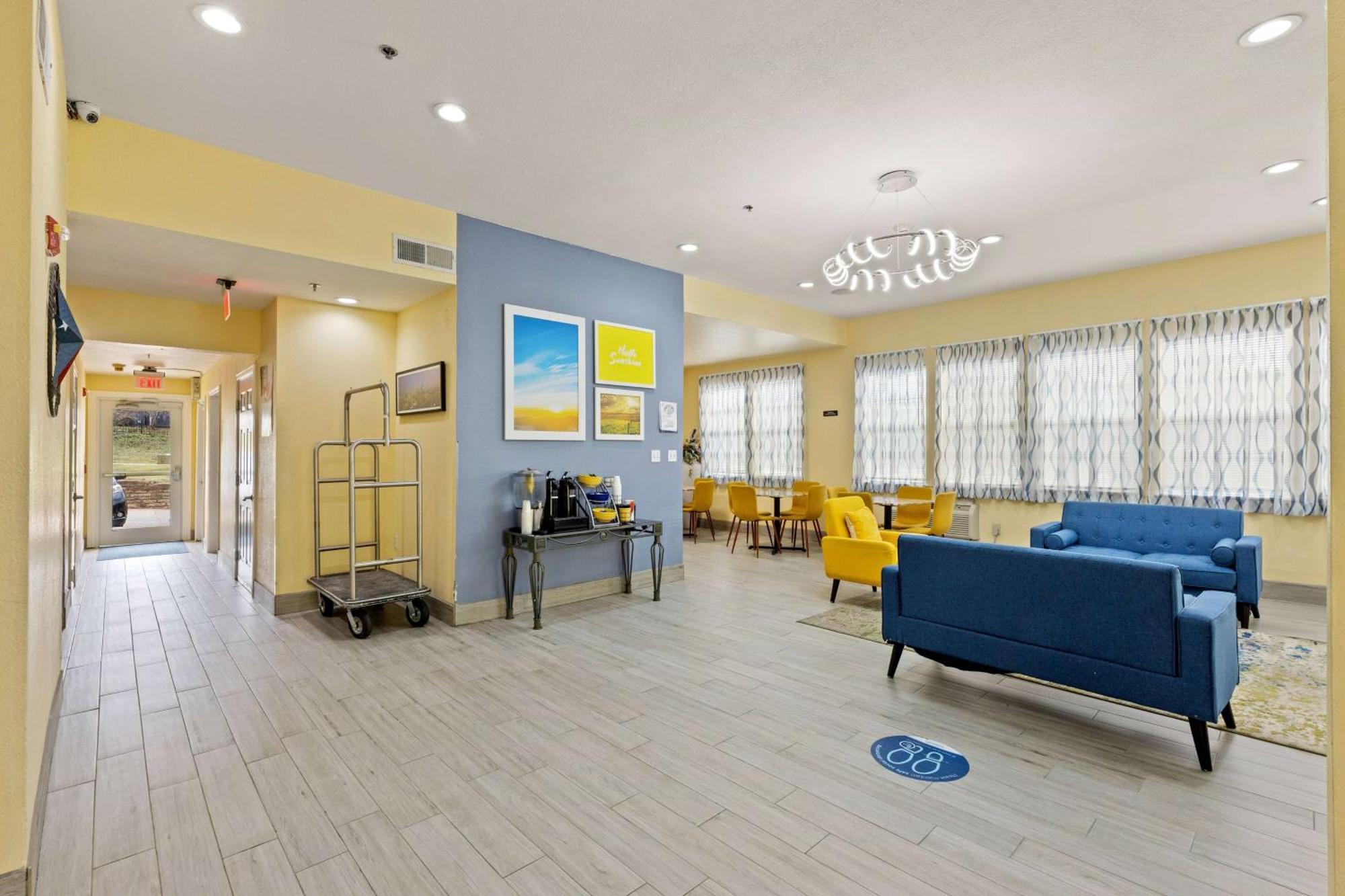 Days Inn & Suites By Wyndham Dfw Airport South-Euless Esterno foto