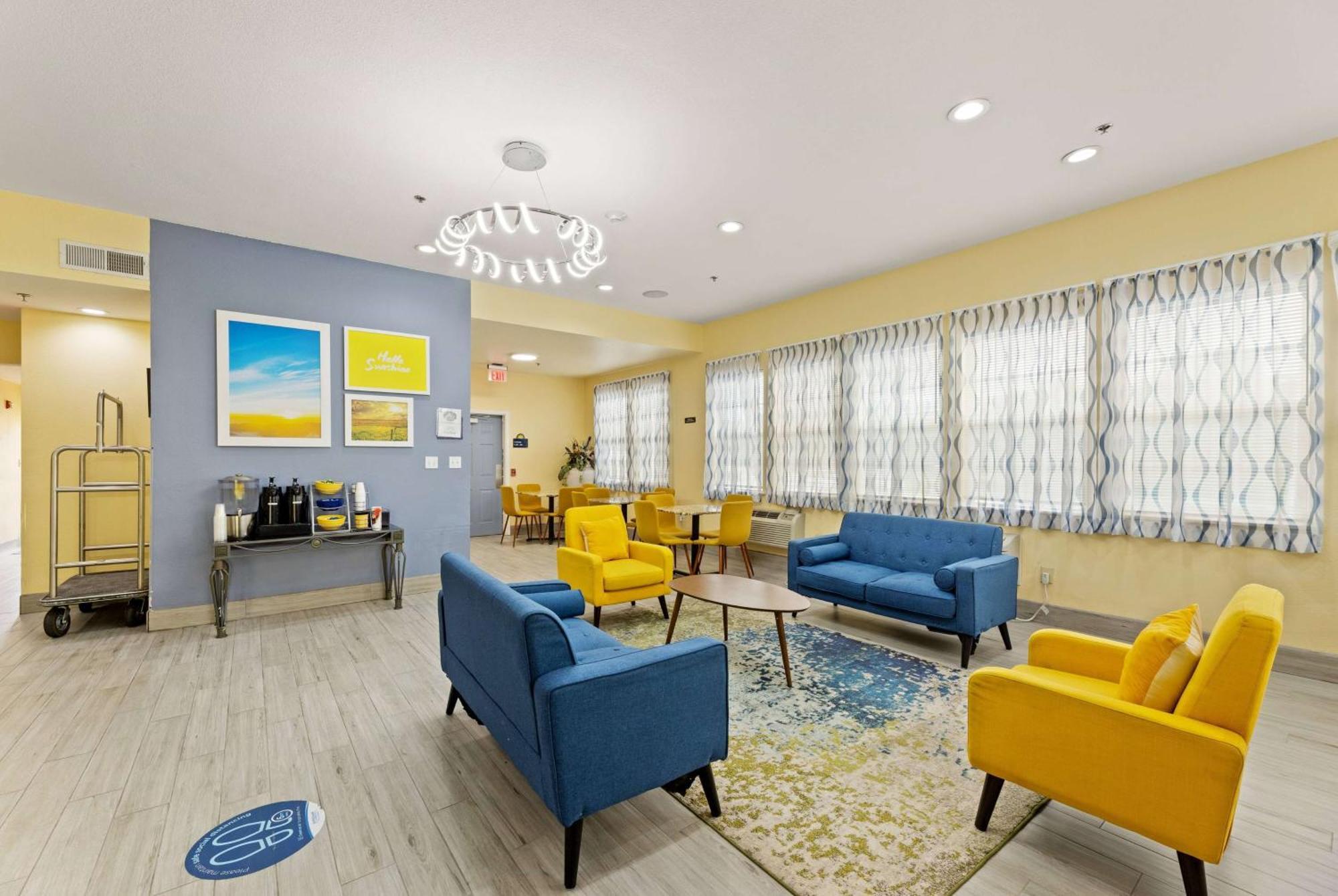 Days Inn & Suites By Wyndham Dfw Airport South-Euless Esterno foto